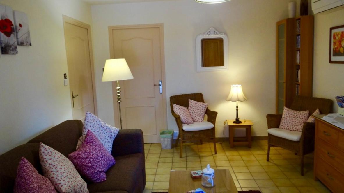Gite L'Escapade Saint-Saturnin-lès-Apt Esterno foto
