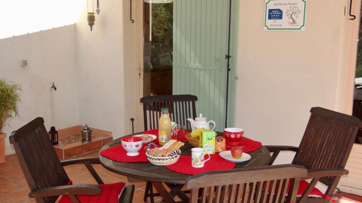 Gite L'Escapade Saint-Saturnin-lès-Apt Esterno foto